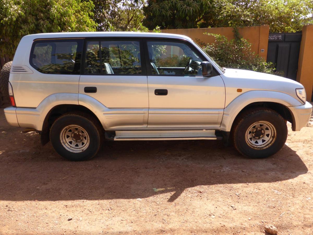 Bien Etre Villa Ouagadougou Buitenkant foto
