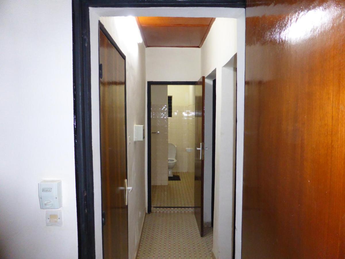 Bien Etre Villa Ouagadougou Buitenkant foto