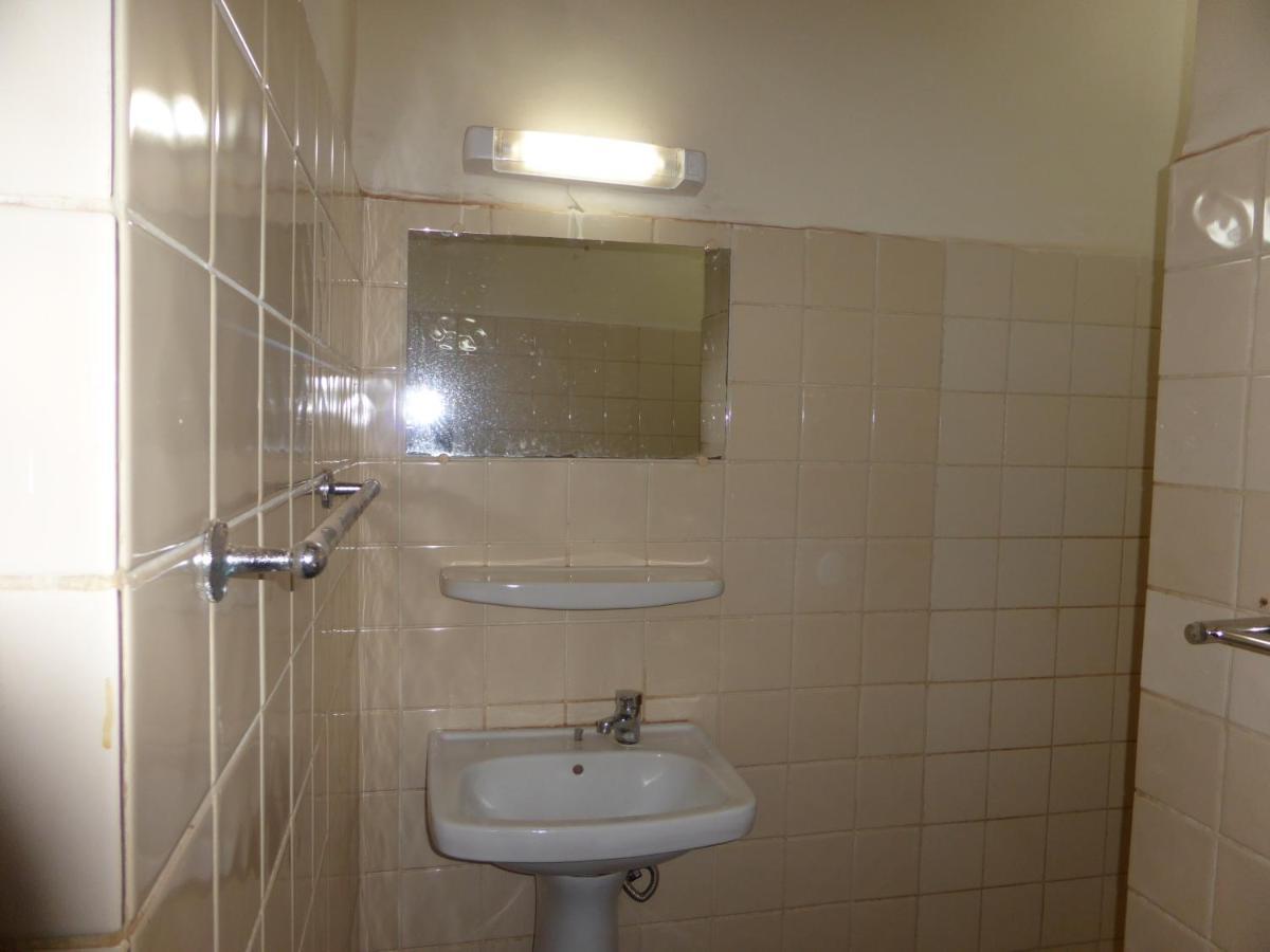 Bien Etre Villa Ouagadougou Buitenkant foto