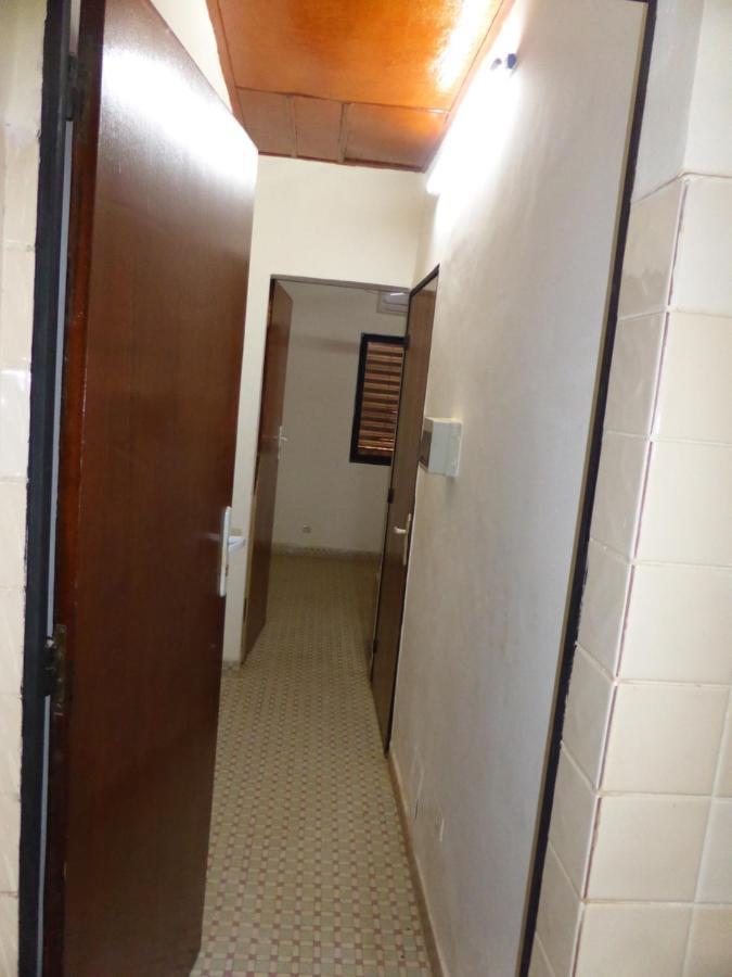 Bien Etre Villa Ouagadougou Buitenkant foto
